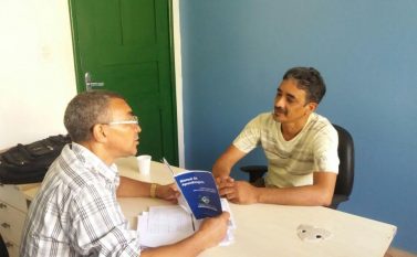 Coordenador do Sine Parauapebas em visita às empresas